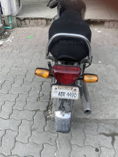 Honda cd 70 black 2023