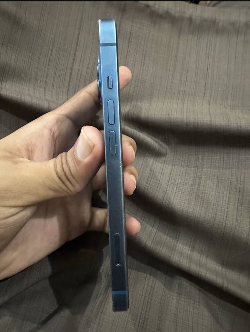 Apple iPhone 13 3