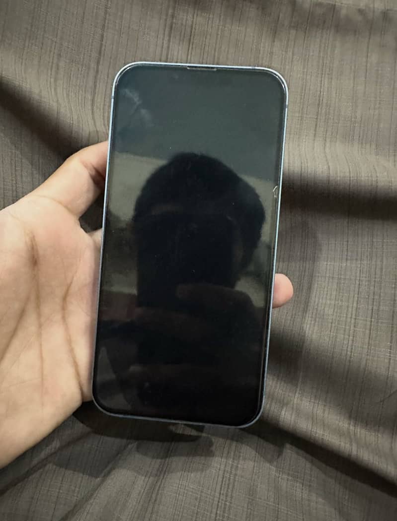 Apple iPhone 13 5