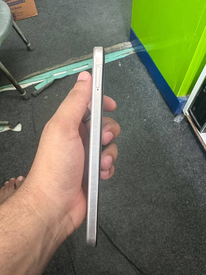 OPPO A6 2