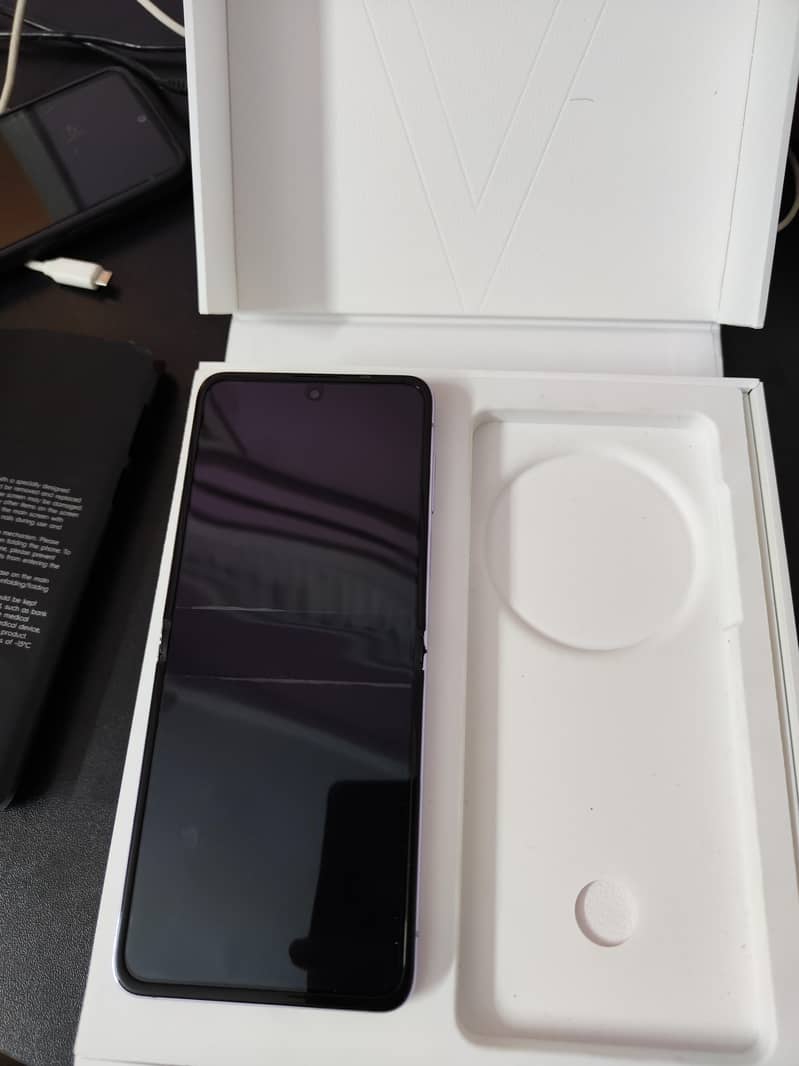 Tecno Phantom V Flip 4