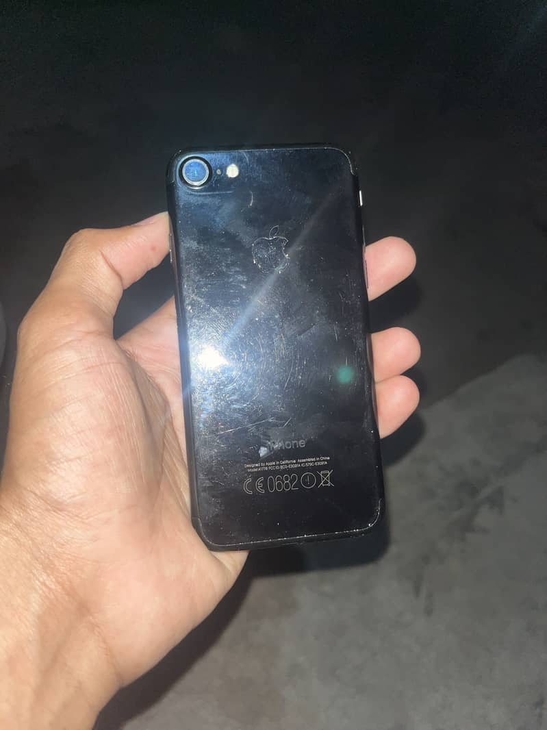 Apple iPhone 7 4