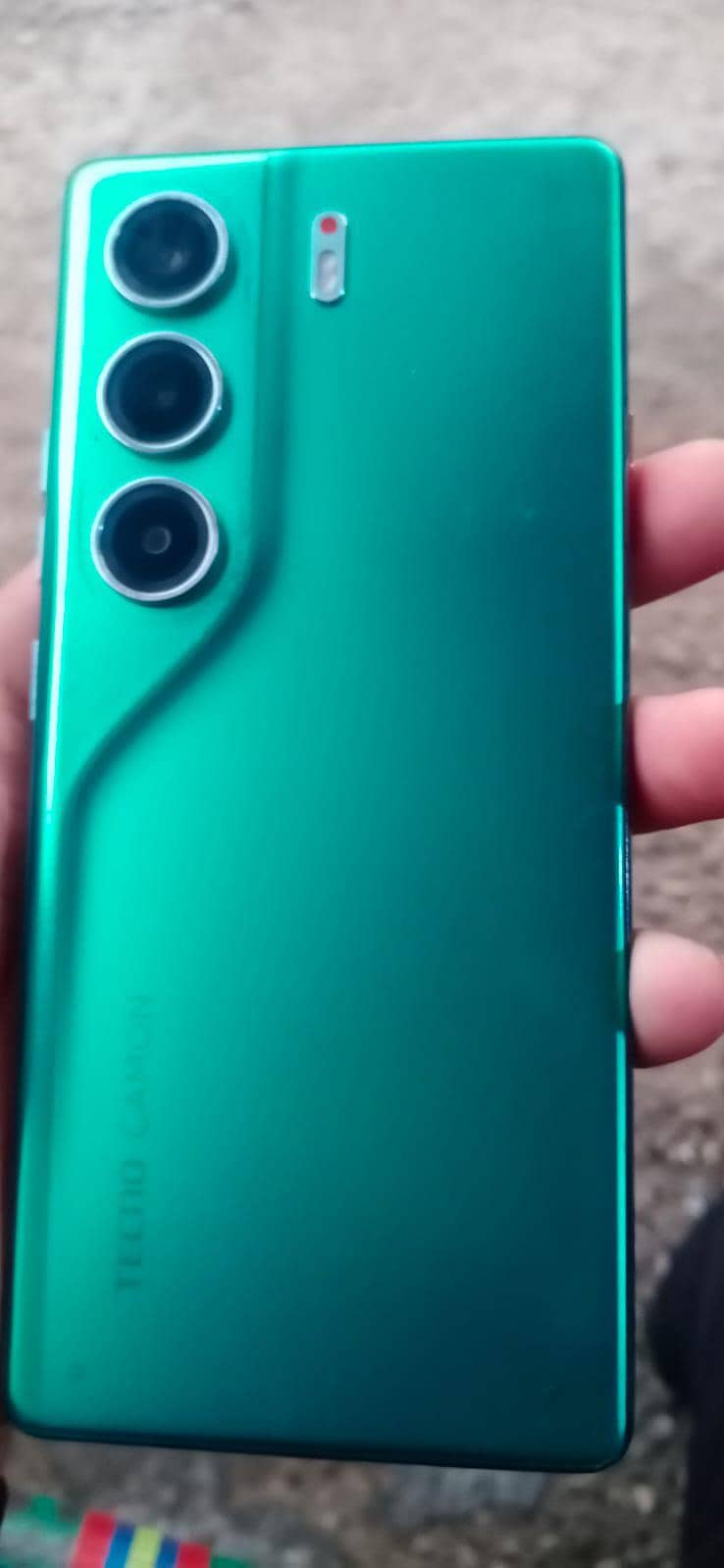 Tecno CAMON 40pro 0