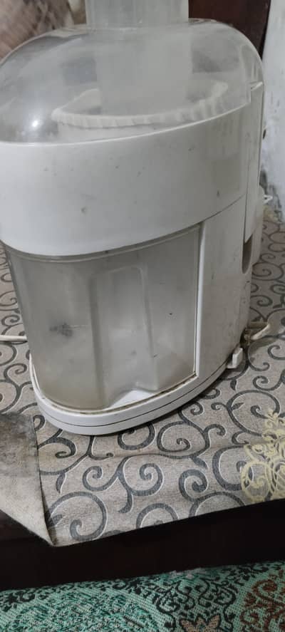 Used Electric Juice Extractor Working Condition (Needs Cleaning