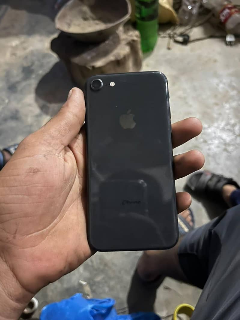 Apple iPhone 8 2