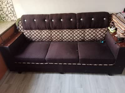 Refurbished 6 seater Complete sofa set