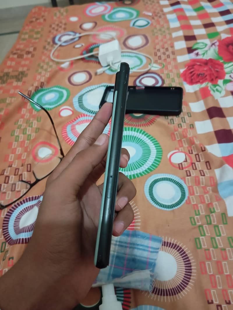 Google Pixel 6a 5