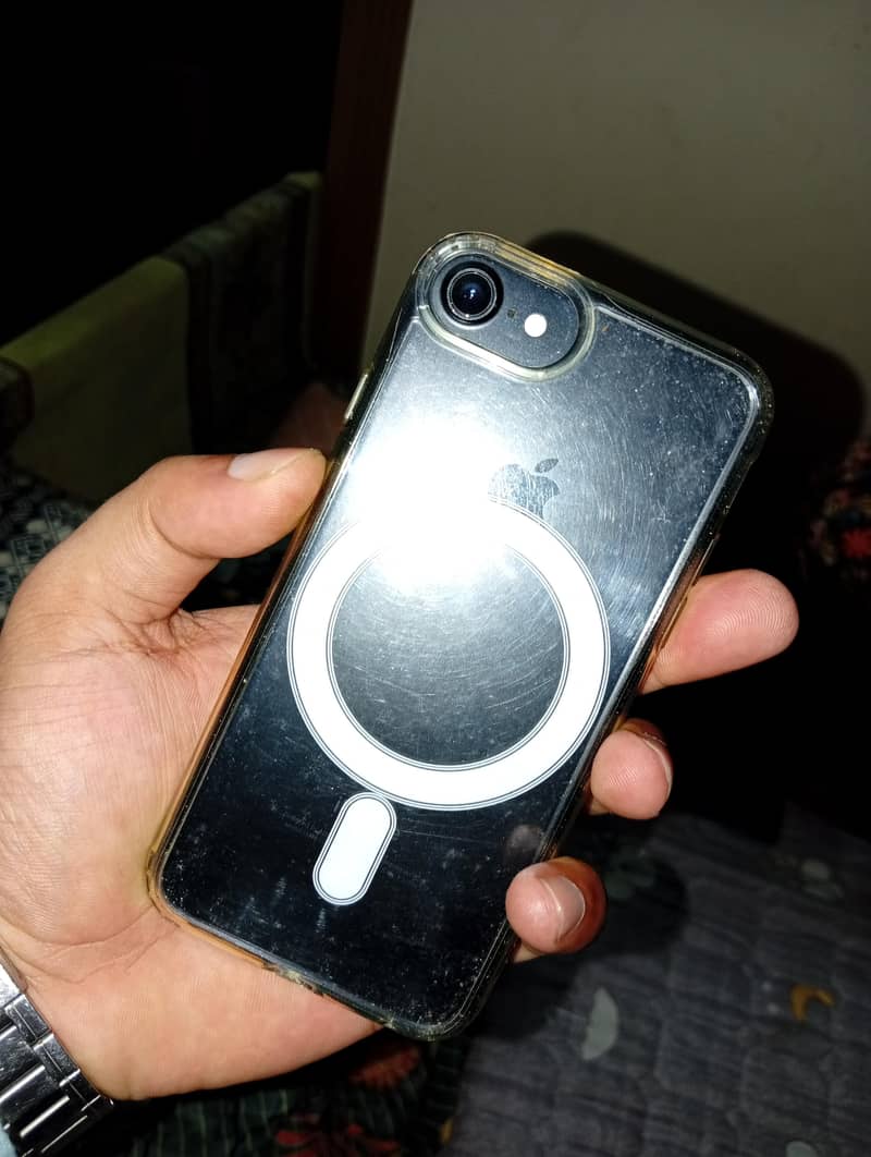 Apple iPhone 7 0