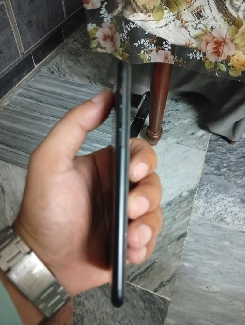 Apple iPhone 7 3