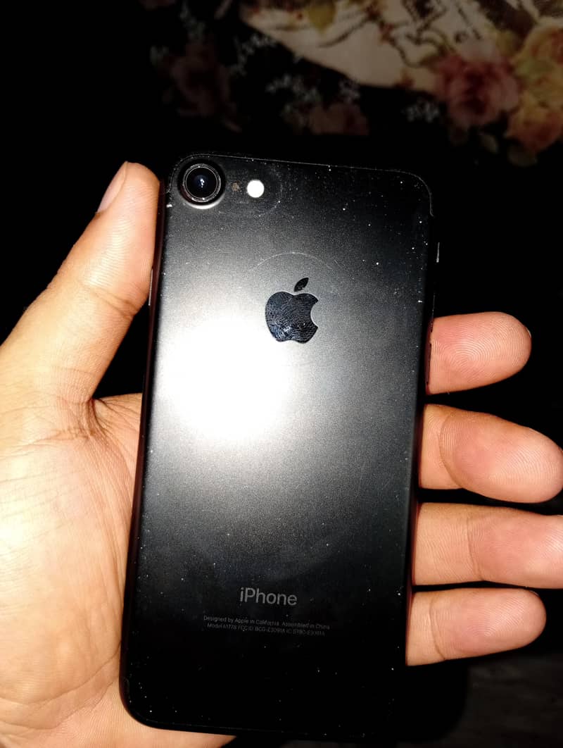 Apple iPhone 7 4