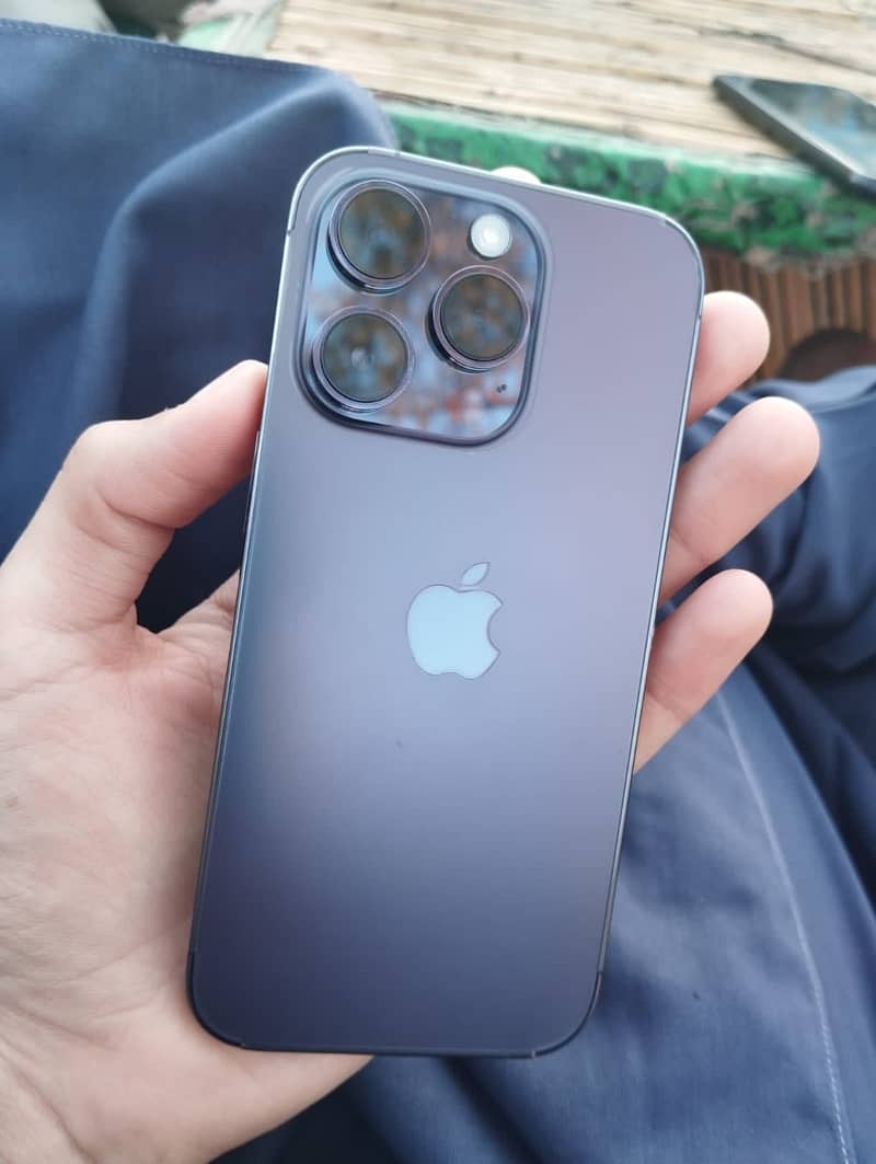 Apple iPhone 14 Pro 0