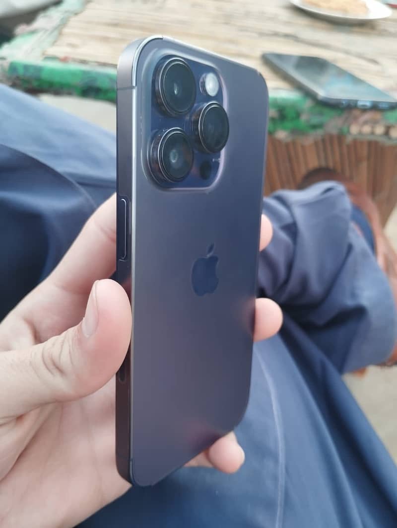 Apple iPhone 14 Pro 4