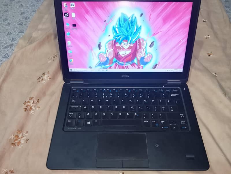Dell Latitude E7250 2