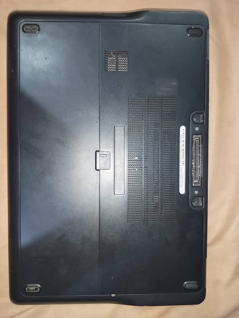 Dell Latitude E7250 8