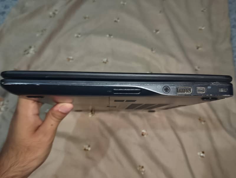 Dell Latitude E7250 9