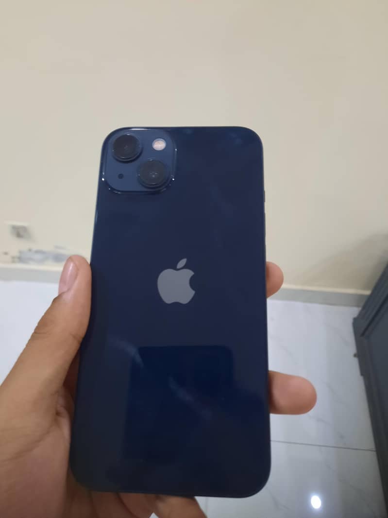 Apple iPhone 13 4