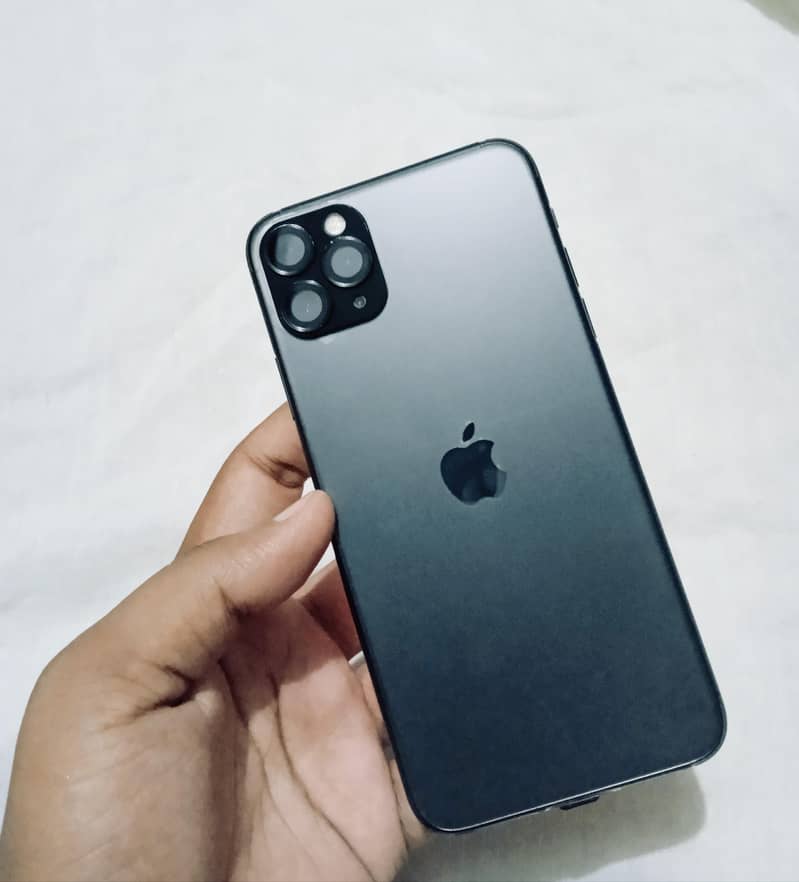 Apple iPhone 11 Pro Max 1