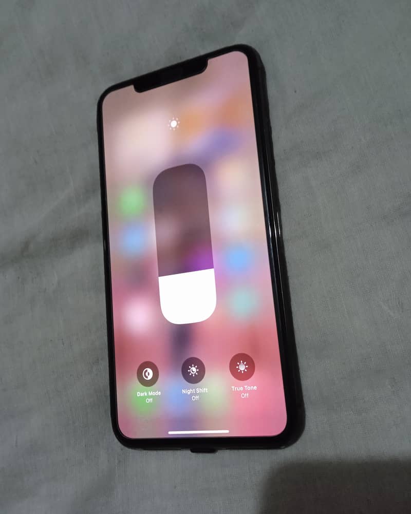 Apple iPhone 11 Pro Max 2