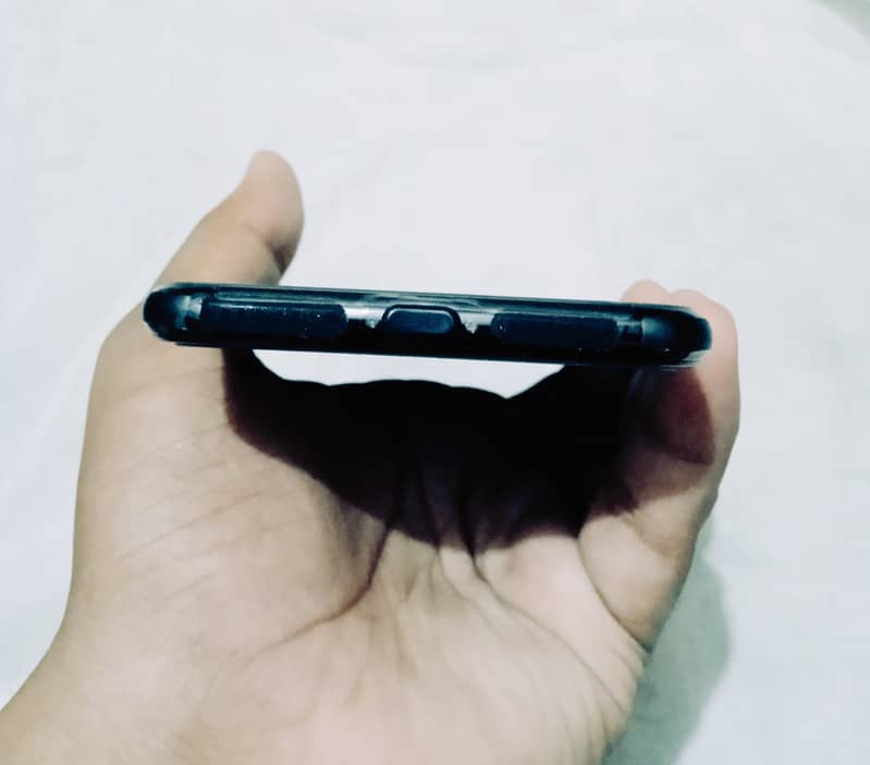 Apple iPhone 11 Pro Max 8