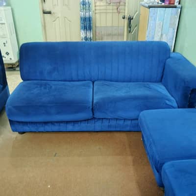 7seater sofa and single table