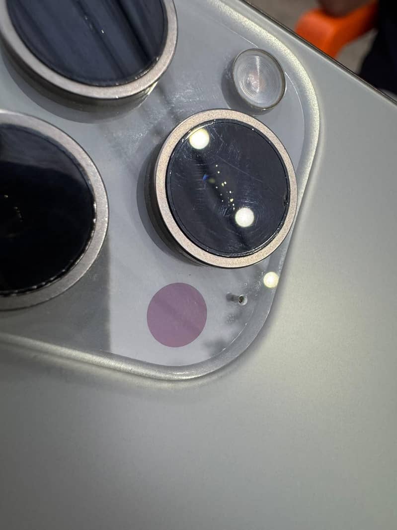 Apple iPhone 15 Pro Max 3