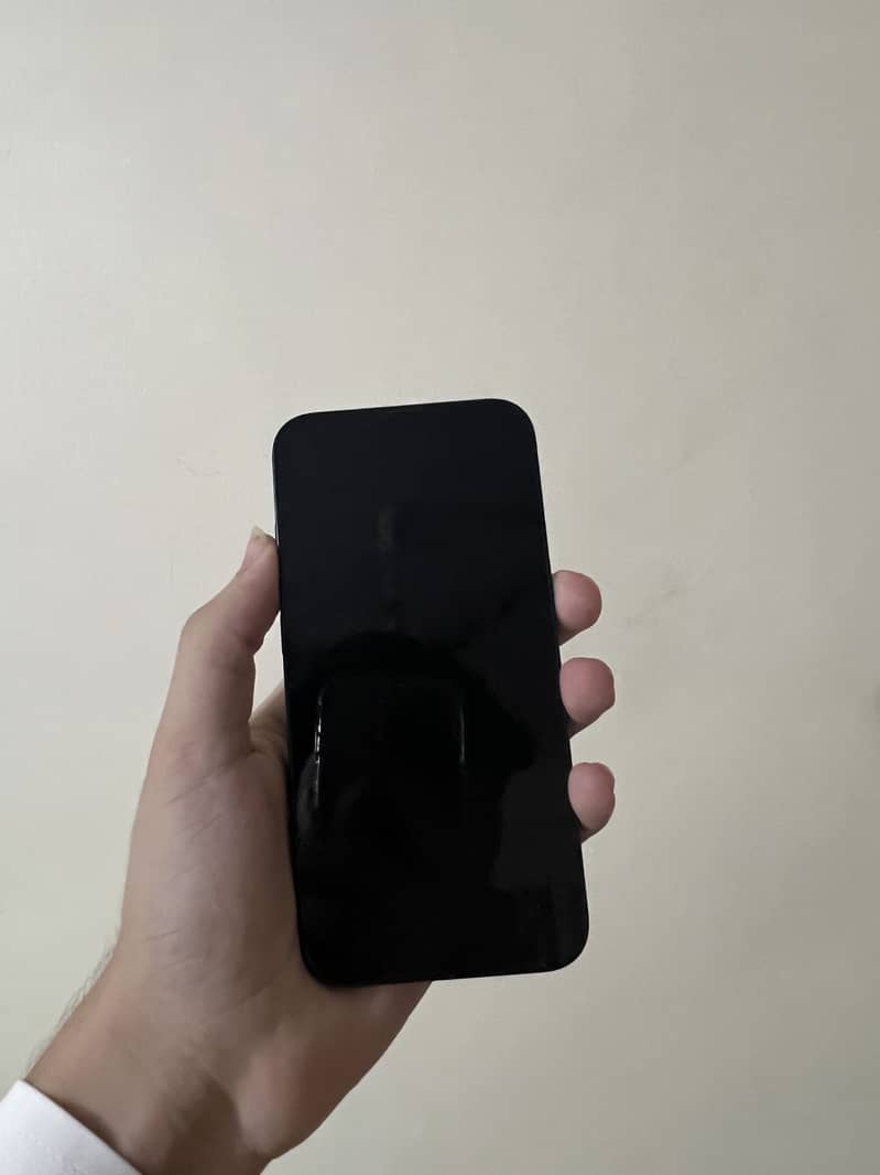 Apple iPhone 13 3