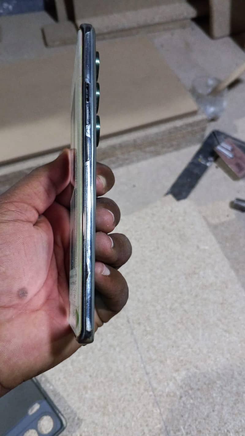Tecno CAMON 40 Pro 0