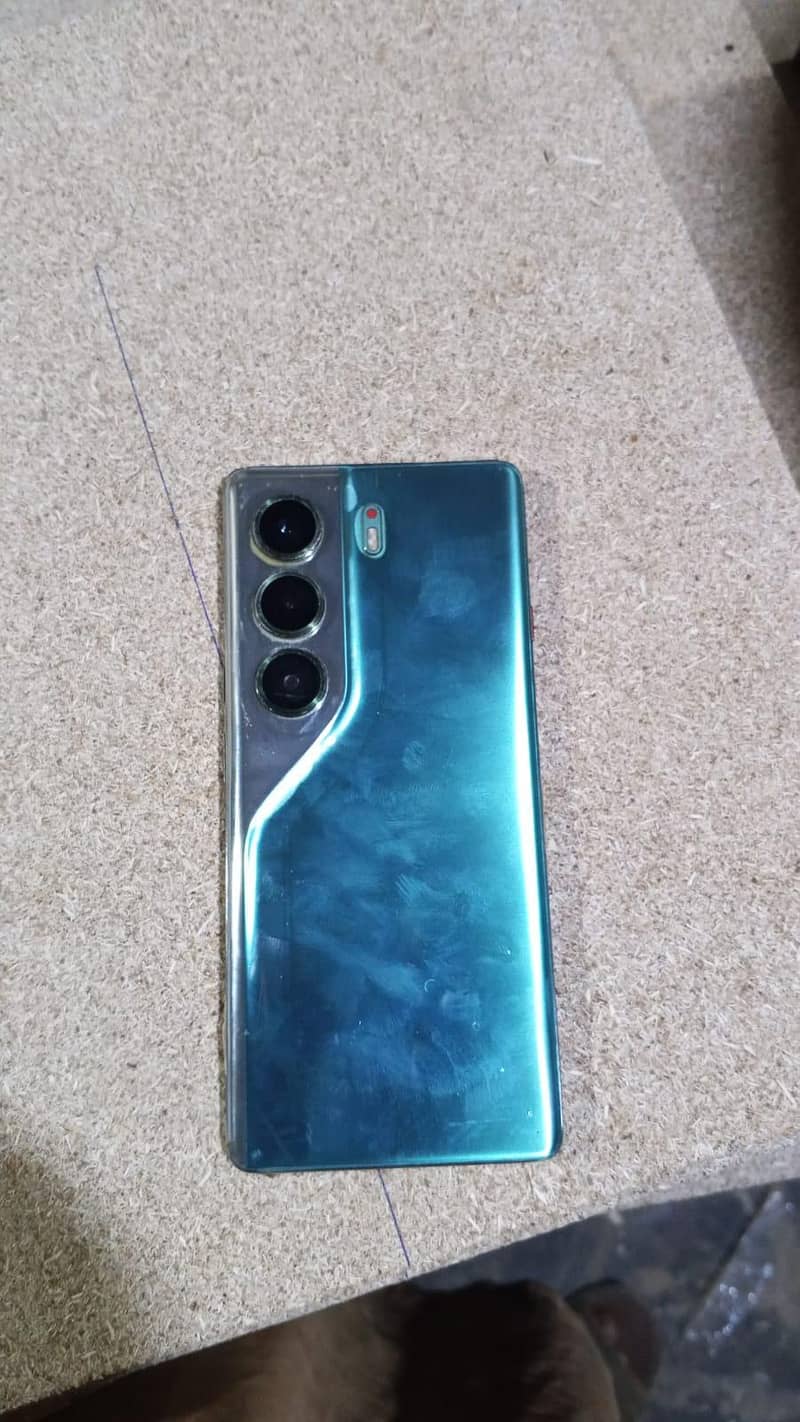 Tecno CAMON 40 Pro 2