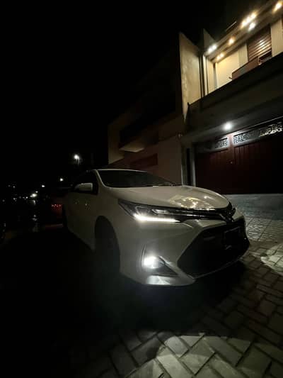 TOYOTA Corolla Altis grande 2025