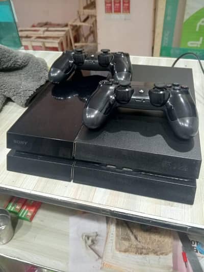 Ps4 console with two controller