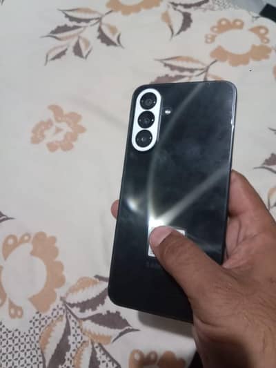 Samsung galaxy A17
