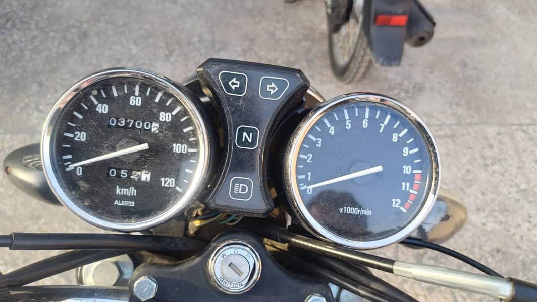 Suzuki 4