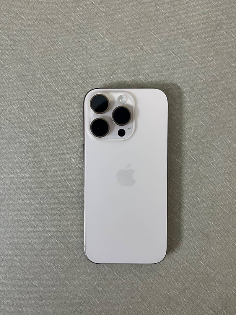 Apple iPhone 16 Pro 0
