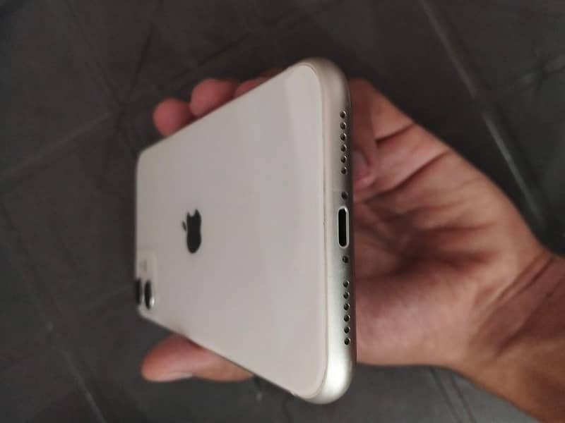 Apple iPhone 11 1
