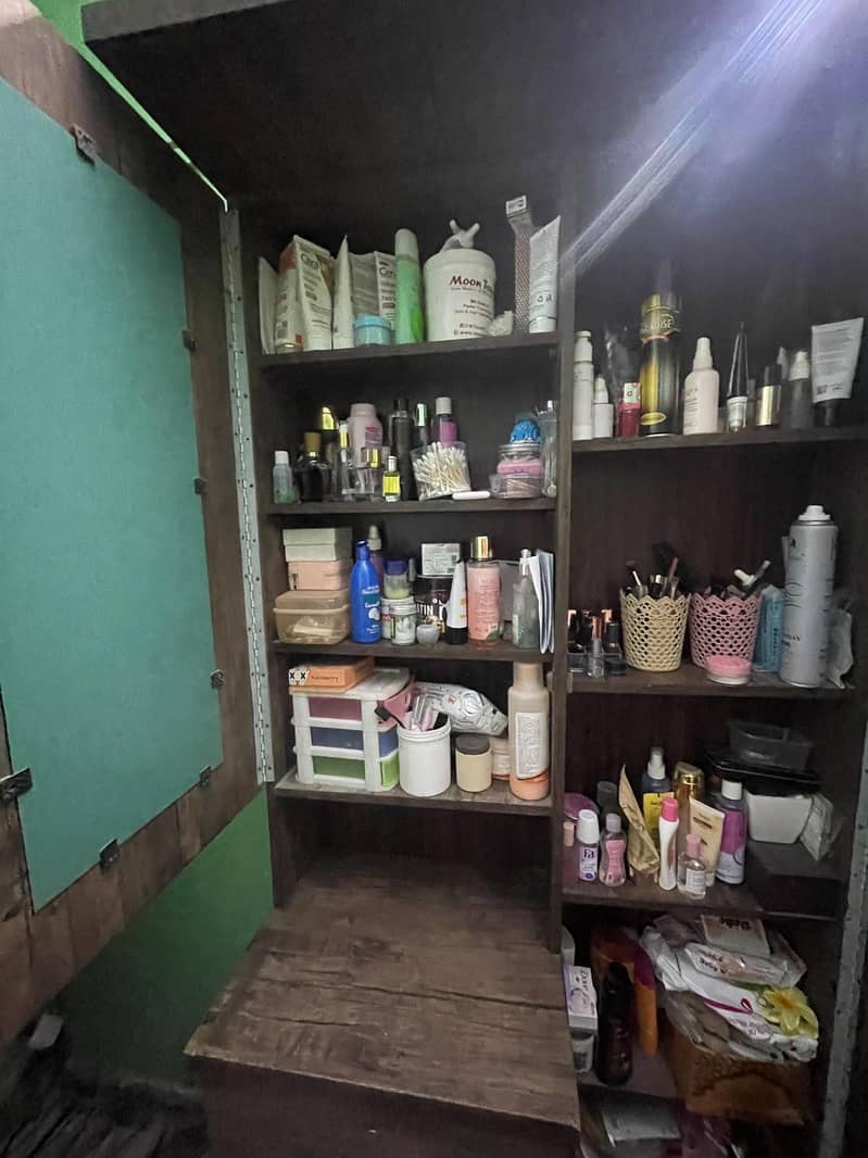 Dressing Cabinet 6