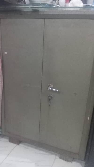 2 door iron Almari