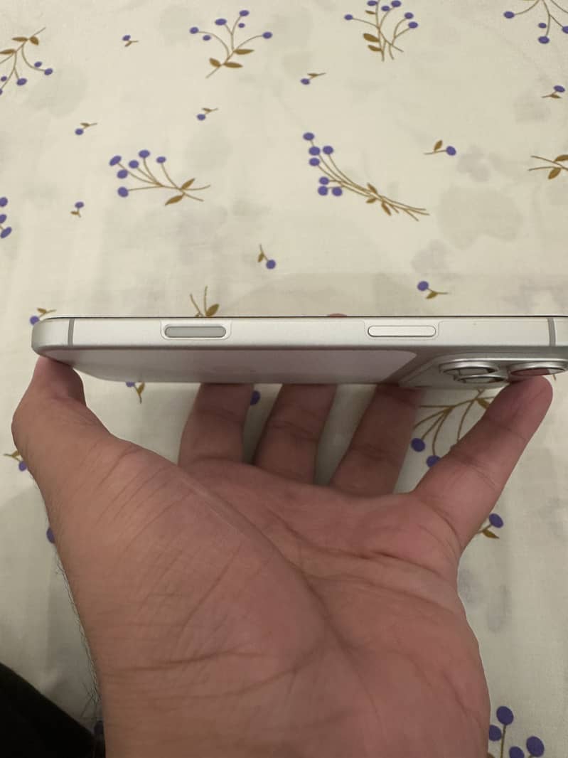 Apple iPhone 17 Pro Max 7