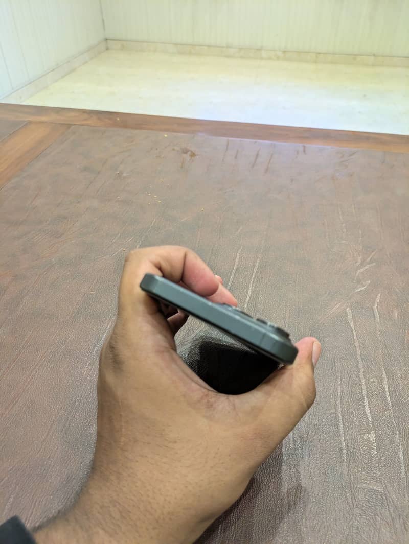 Apple iPhone 15 Pro Max 1