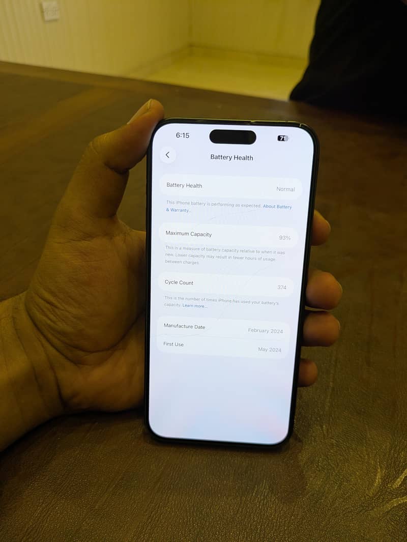 Apple iPhone 15 Pro Max 4