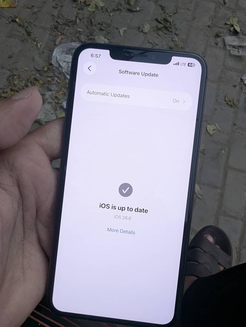 Apple iPhone 11 Pro Max 2