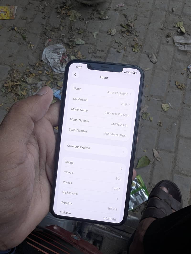 Apple iPhone 11 Pro Max 4
