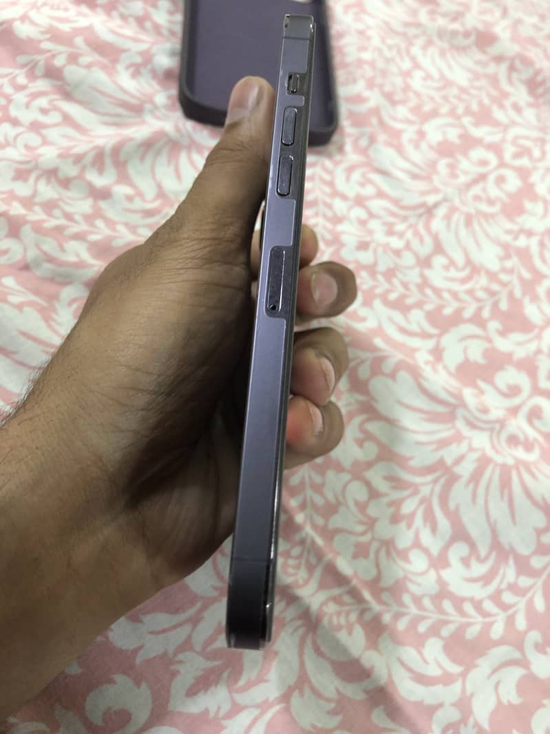 Apple iPhone 14 Pro Max 2