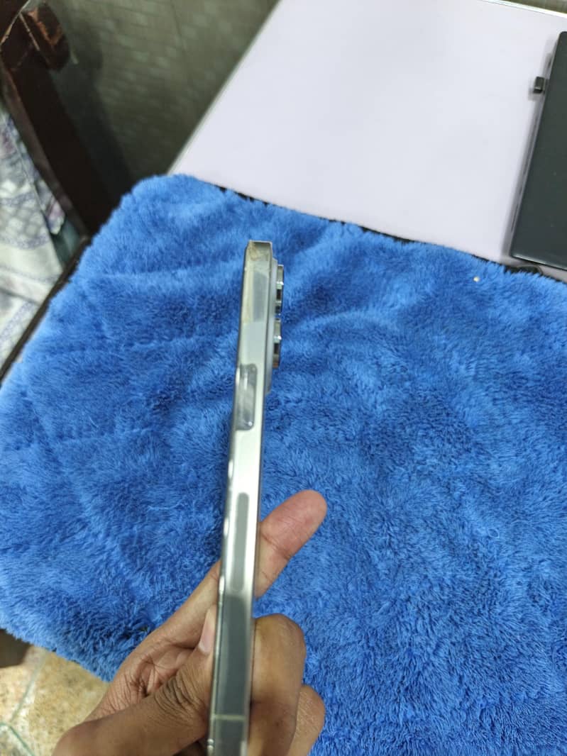 Apple iPhone 14 Pro 0