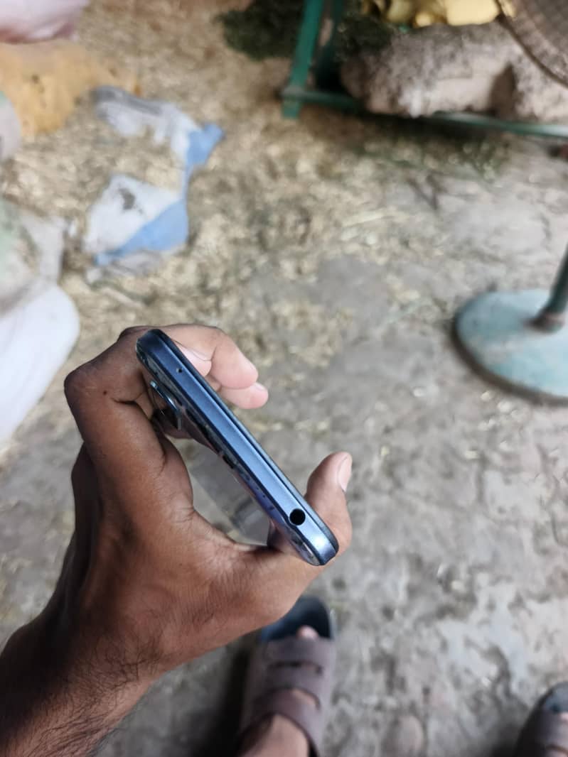 Sharp Aquos Zero 0