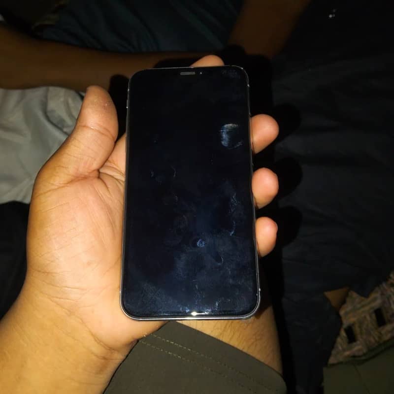 Apple iPhone X 5