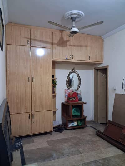 2bed flat available for rent Ghauri Town pahse 5