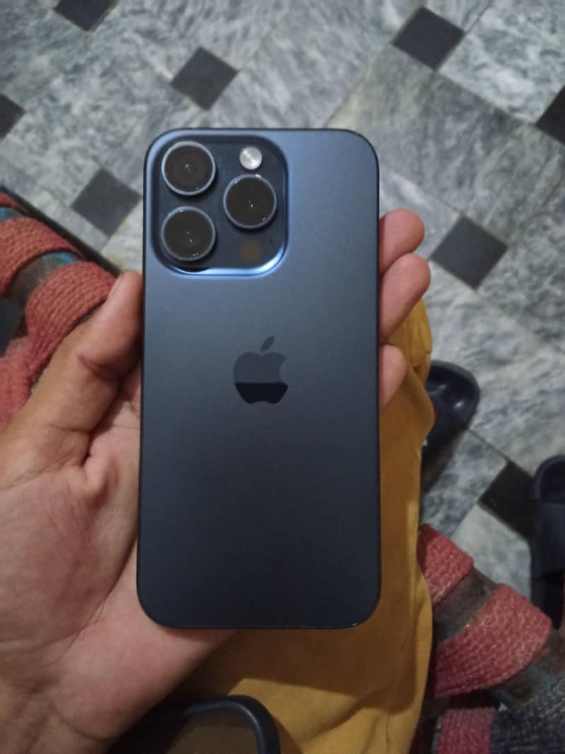 Apple iPhone 15 Pro 2