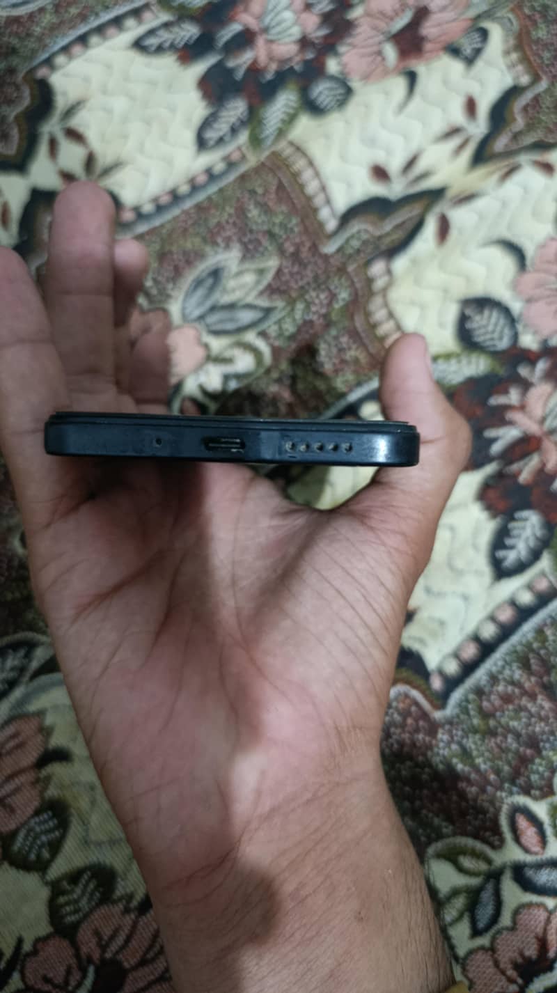Xiaomi POCO C75 3