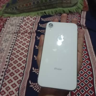 Apple iPhone XR