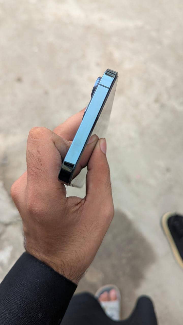 Apple iPhone 12 Pro Max 2
